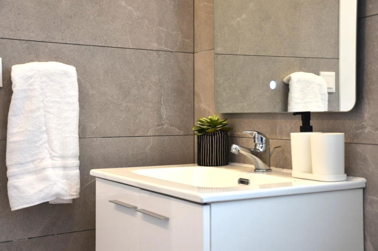 Apartmán Myflats Deluxe Seafront Arenales del Sol Exteriér fotografie